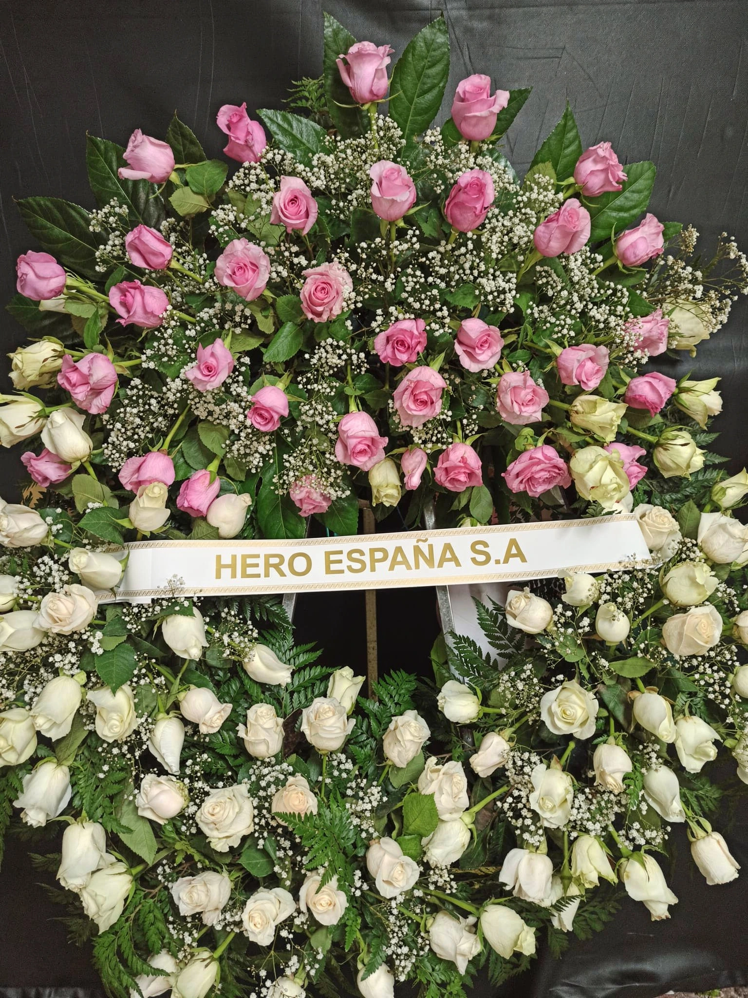 Con flores frescas y de temporada. Floristería online con entrega rápida para sorprender en cualquier ocasión.