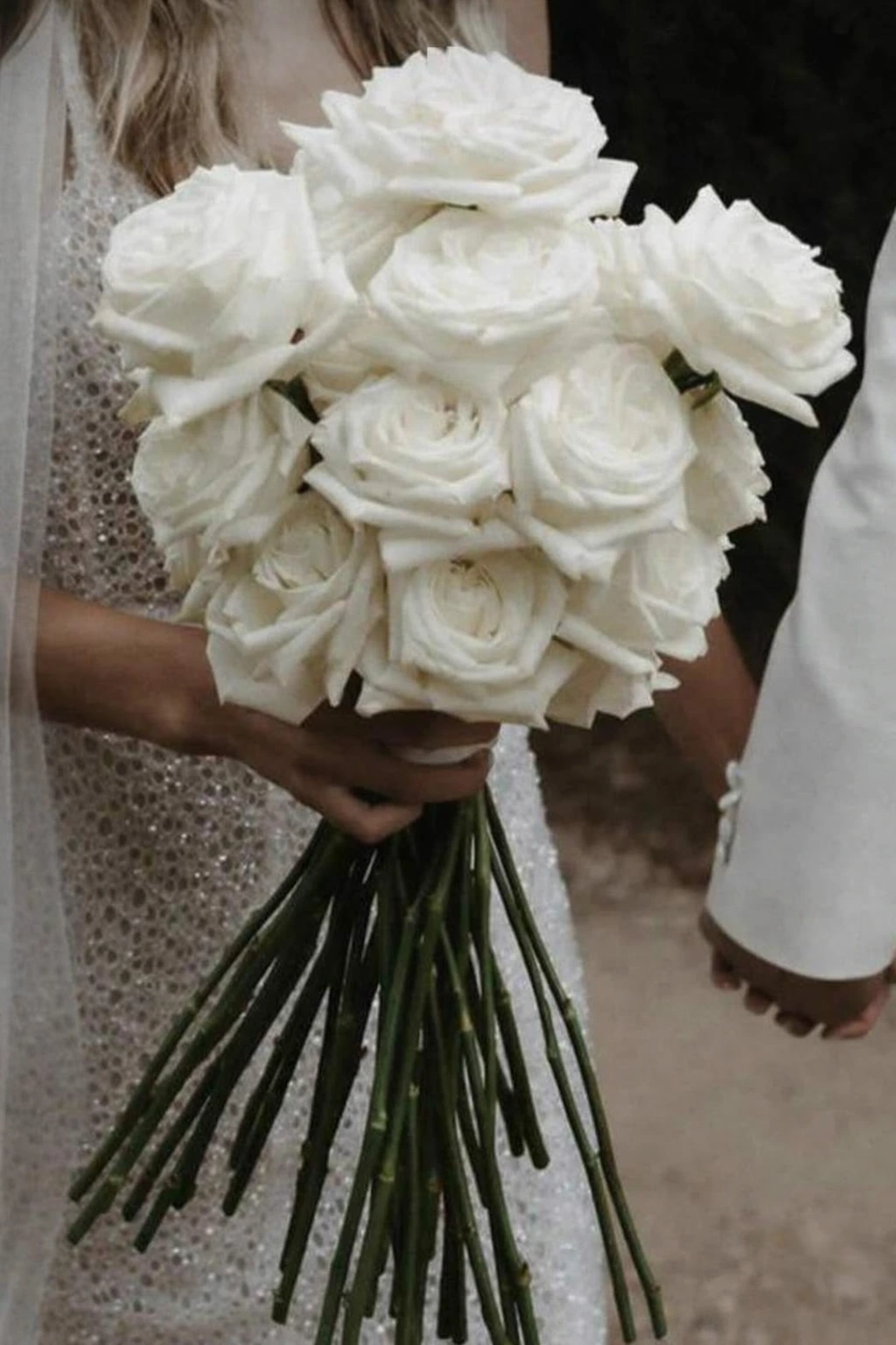 Con flores frescas y de temporada. Floristería online con entrega rápida para sorprender en cualquier ocasión.